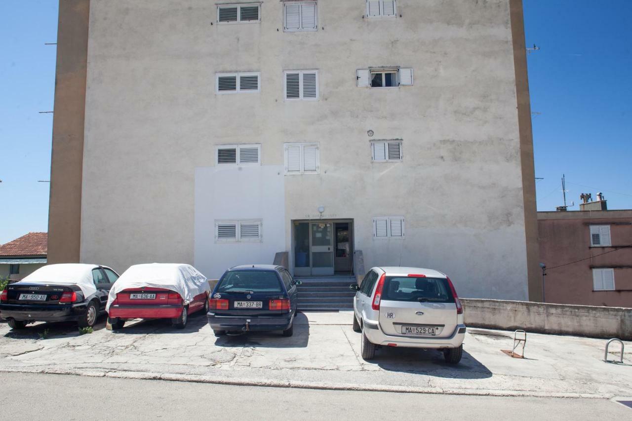 Apartment Dolores Makarska Exterior photo